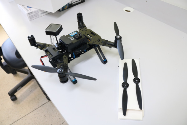 2 drones marca Intel modelo Aero Ready to Fly
